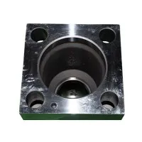 Hydraulinen levypuristin kaivukoneeseen